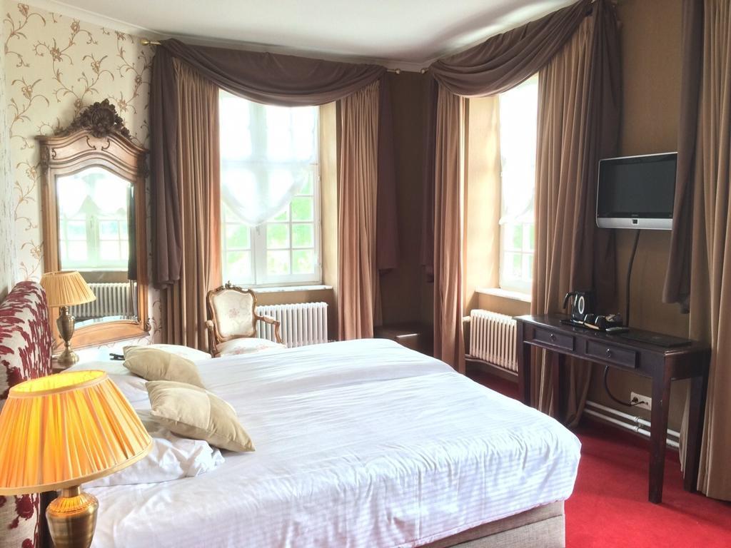 Kasteel Pietersheim Maastricht - Lanaken Hotel Стая снимка