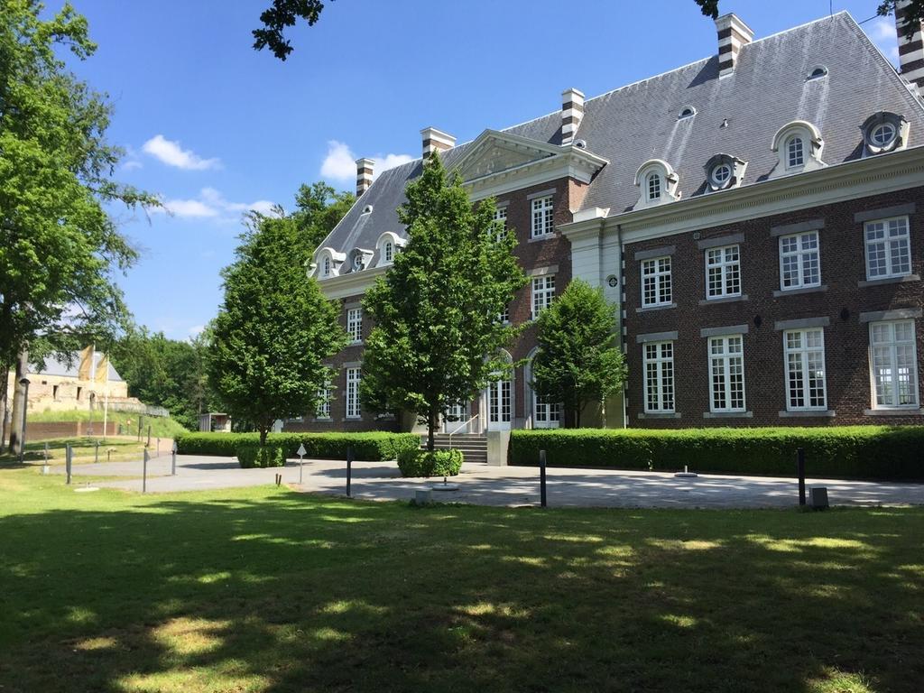 Kasteel Pietersheim Maastricht - Lanaken Hotel Екстериор снимка