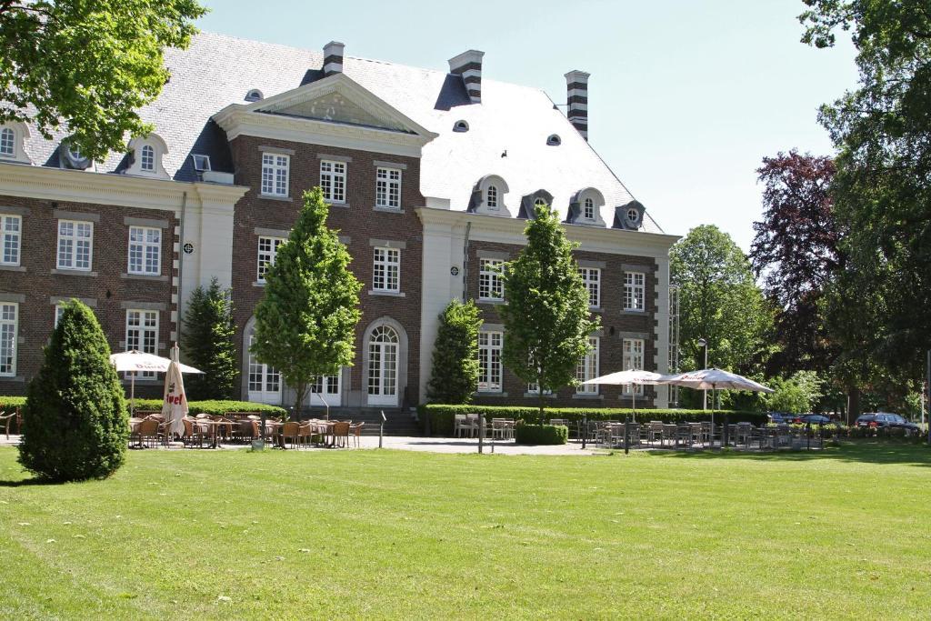 Kasteel Pietersheim Maastricht - Lanaken Hotel Екстериор снимка