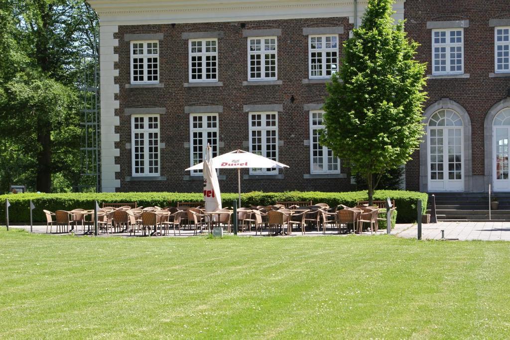 Kasteel Pietersheim Maastricht - Lanaken Hotel Екстериор снимка