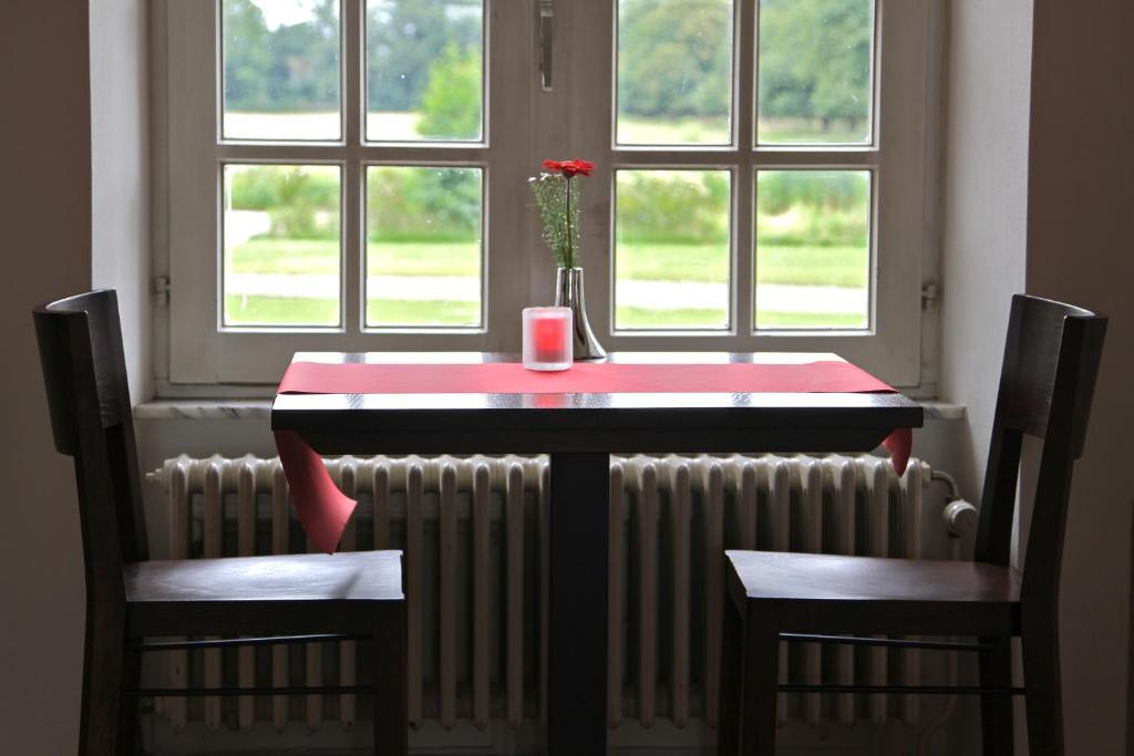 Kasteel Pietersheim Maastricht - Lanaken Hotel Екстериор снимка