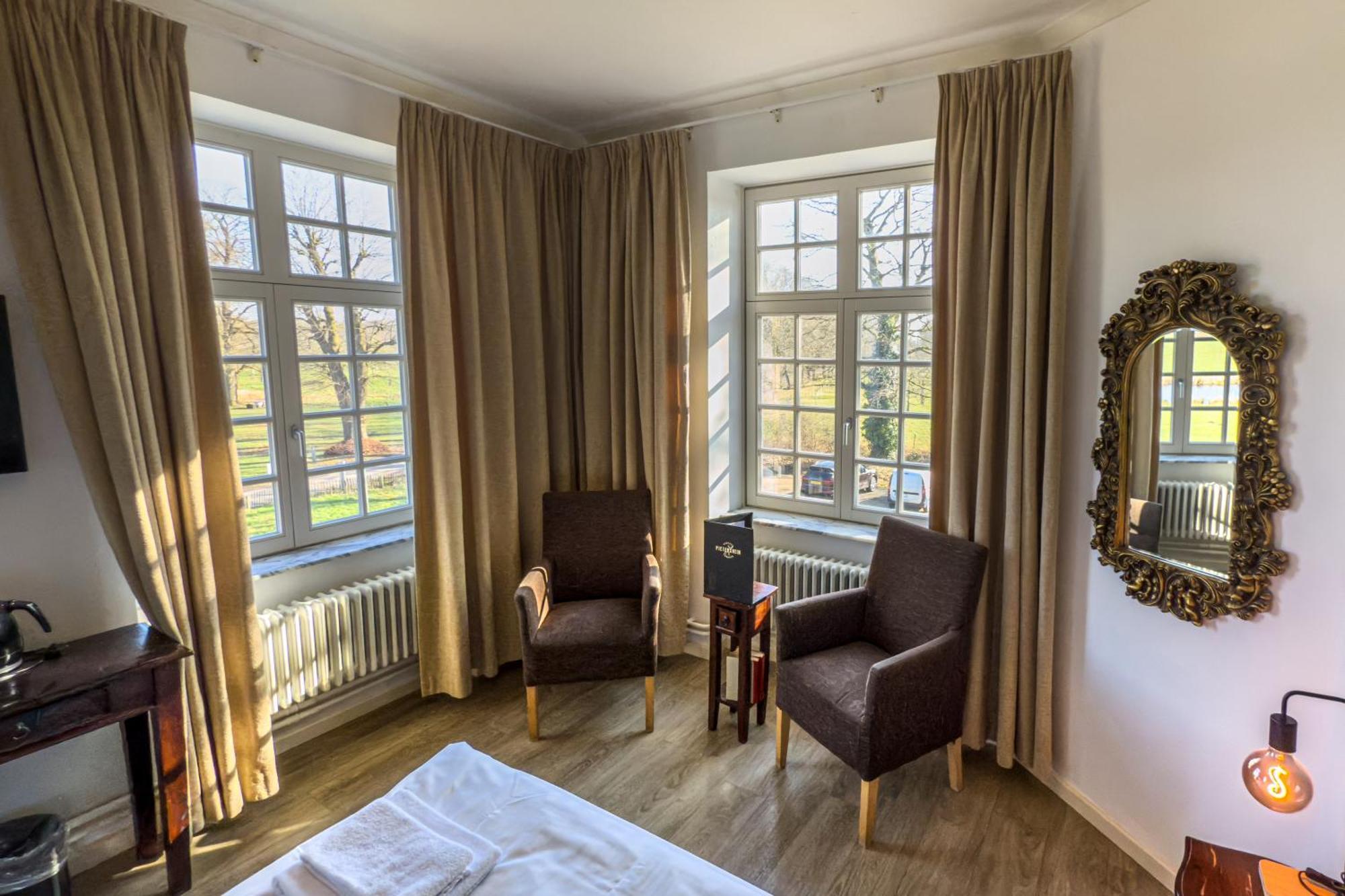 Kasteel Pietersheim Maastricht - Lanaken Hotel Екстериор снимка