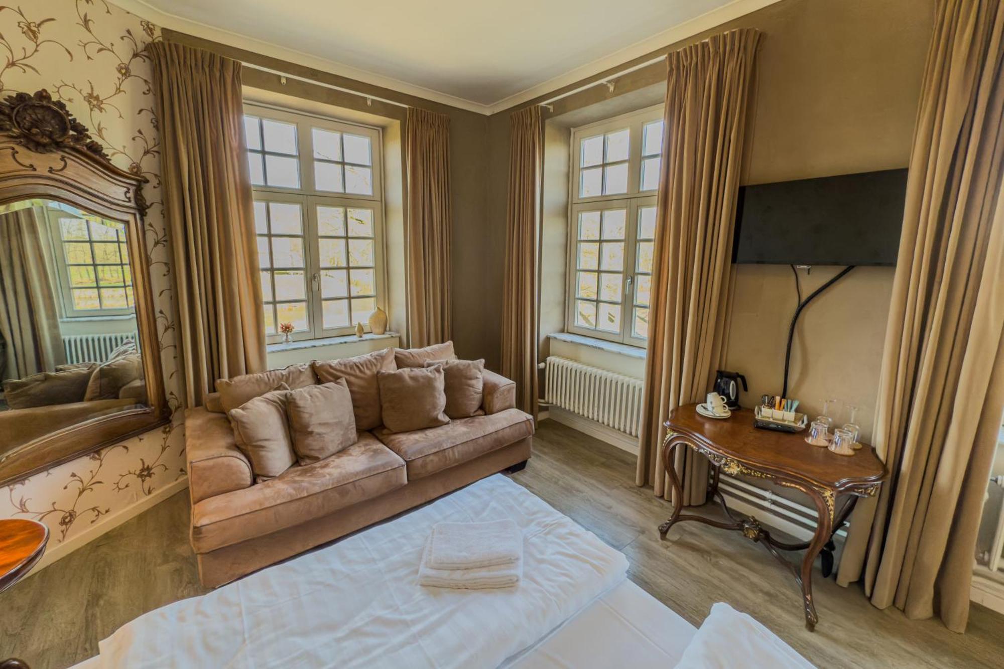 Kasteel Pietersheim Maastricht - Lanaken Hotel Екстериор снимка