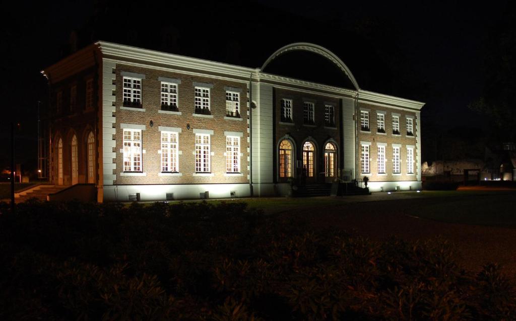 Kasteel Pietersheim Maastricht - Lanaken Hotel Екстериор снимка